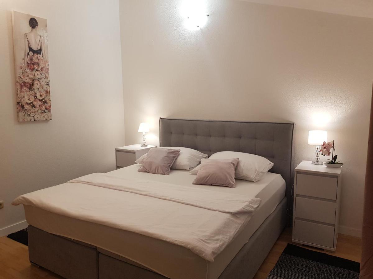 Apartman Mia With Pool1 Split Exterior photo